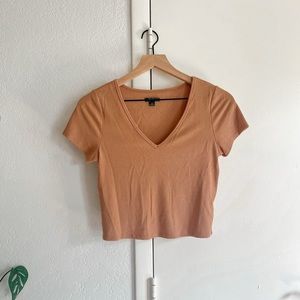 Wild fable basic cropped v-neck | size: medium (fits s-m/l)